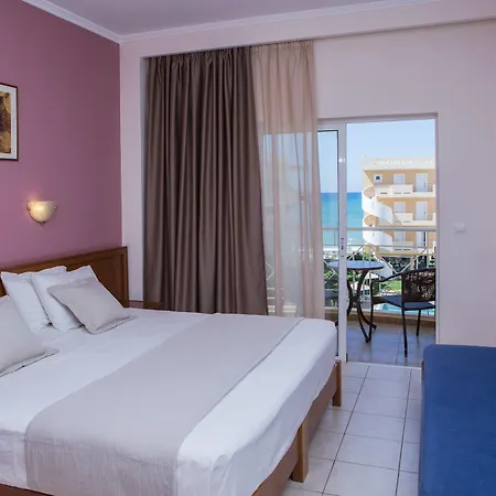 Sunny Bay Hotel 3*