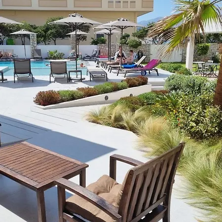 Sunny Bay Hotel